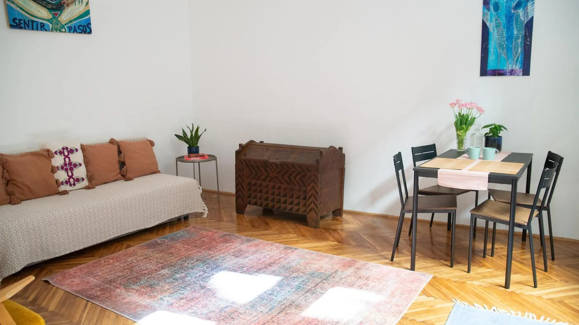 Pecorino'S Apartment Budapest Hungary